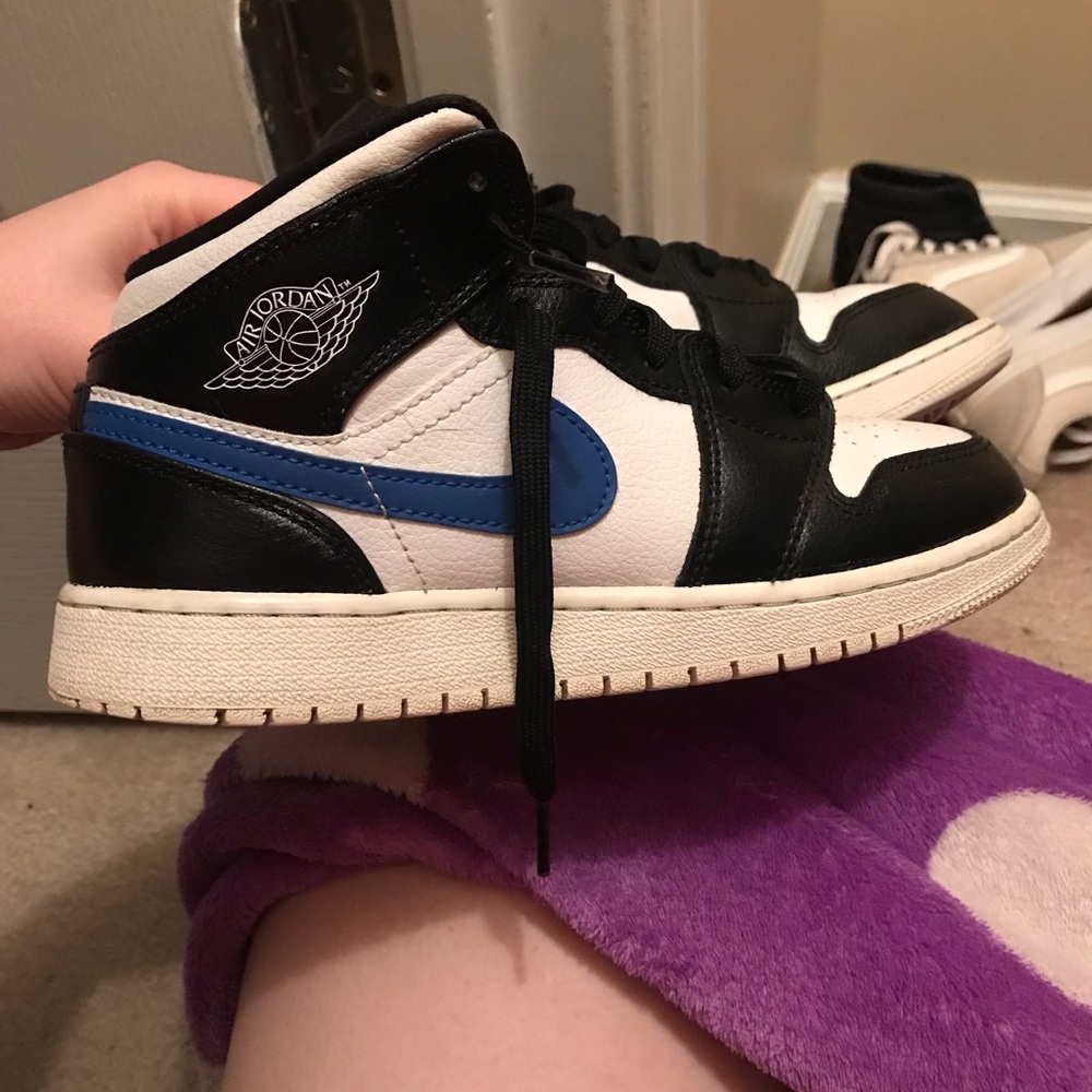 Multi colored check mark Air Jordan 1
